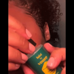 Customer showing how she uses vouee retinol oil